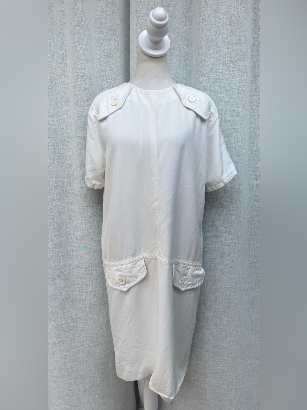 Vintage Givenchy white short sleeve shift dress
